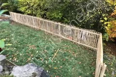 Kraeftiger-Staketenzau-mit-Stabilisatoren