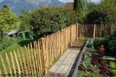 Staketenzaun_Innenseite_Abstellplatz_fuer_Geraete