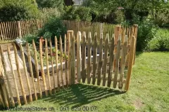 Staketenzaun_Tuerchen_Halblatten_robust